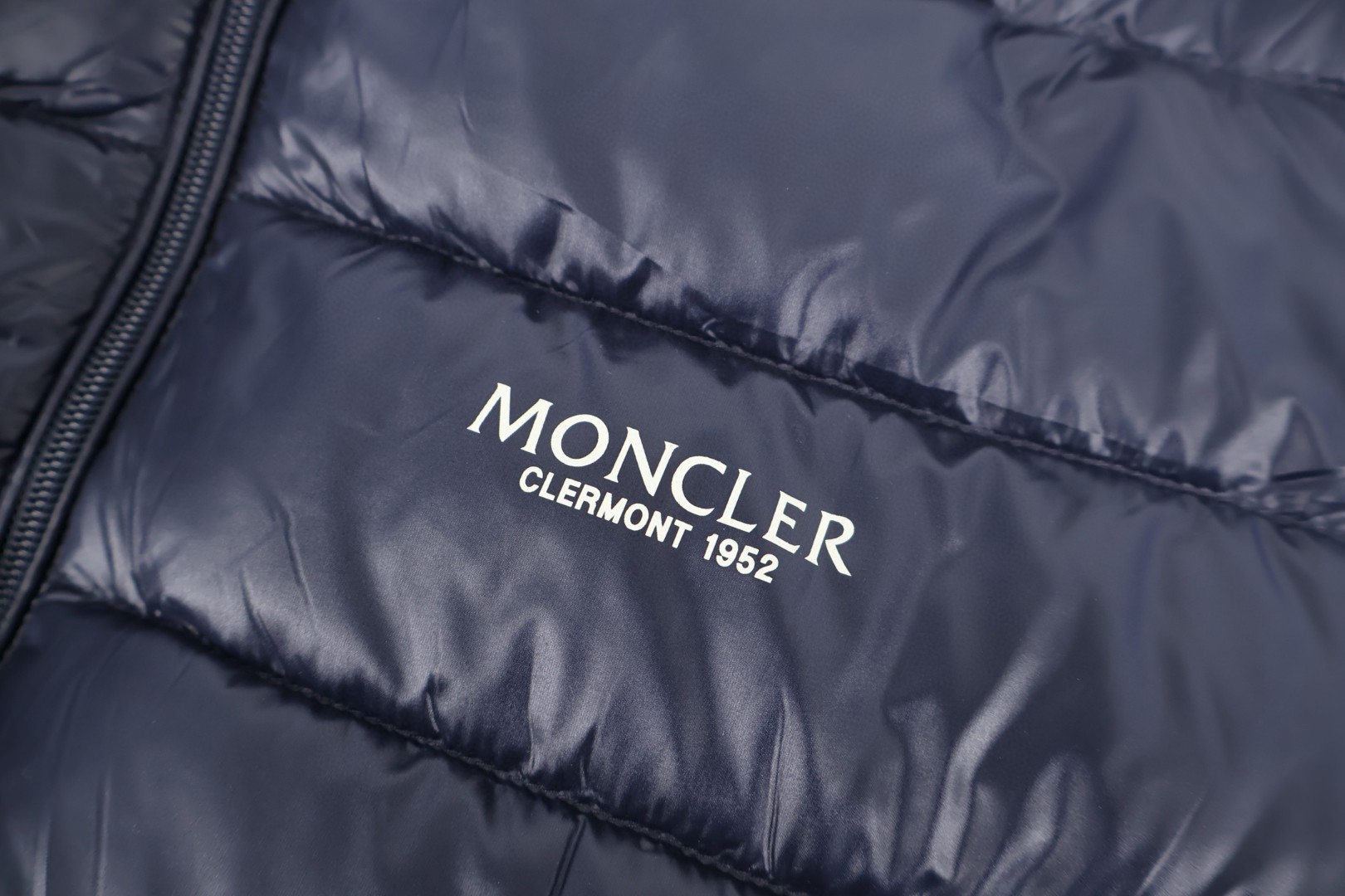 Moncler 蒙口 1952 轻薄羽绒服 保暖 外套 夹克 藏青色 E0 