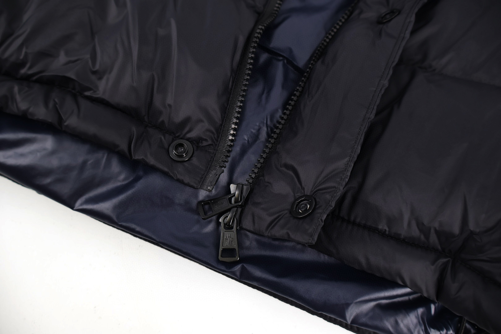 Moncler 蒙口 可拆修两穿羽绒服 保暖 外套 藏青色 E0 J20911A00022596RD997