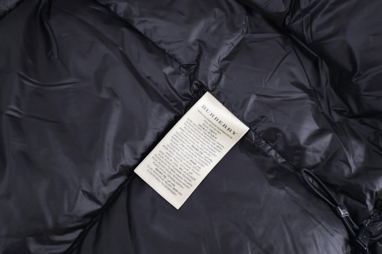 Burberry 巴宝莉 胸口刺绣羽绒服 长袖 外套 黑色 E0