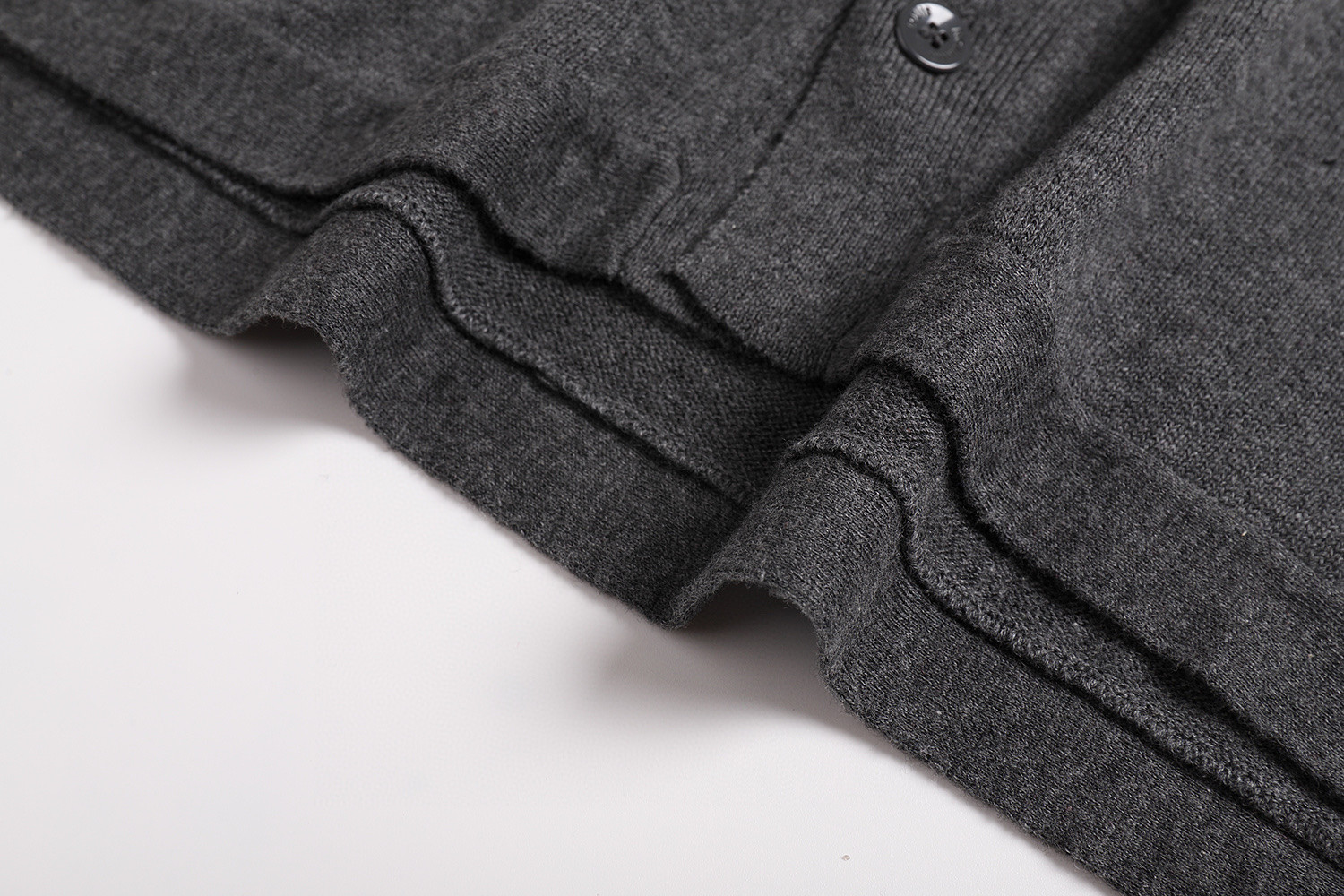 LOUIS VUITTON 路易威登 纯色logo嵌花针织衫开衫 毛衣 外套 长袖 灰色 B0 1AFANI