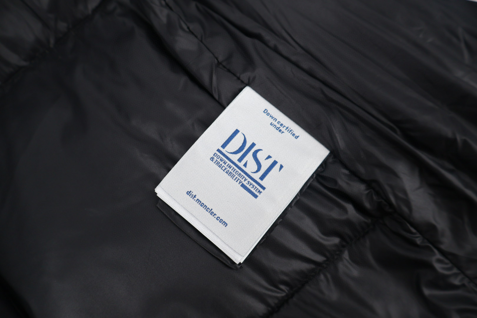 Moncler 蒙口 羊羔毛毛领羽绒服 保暖 外套 女款 黑色 E0 K20931A00150539ZD999