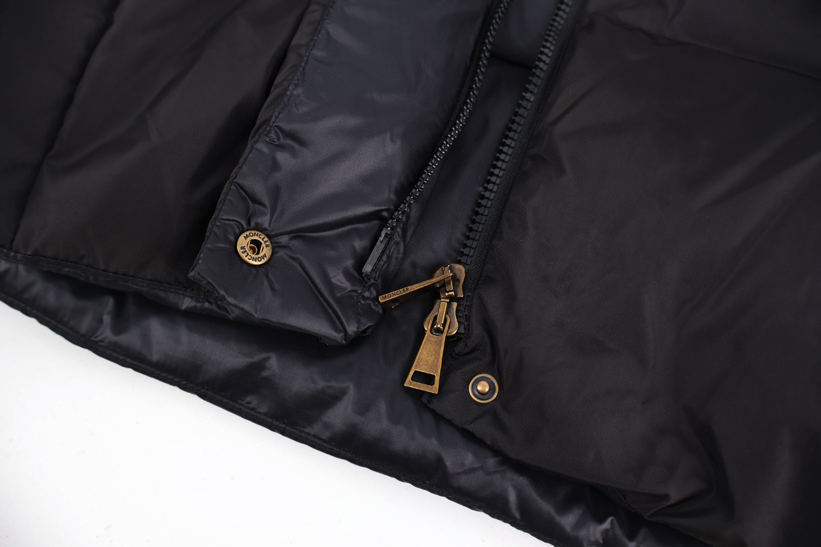 Moncler 蒙口 羊羔毛毛领羽绒服 保暖 外套 女款 黑色 E0 K20931A00150539ZD999