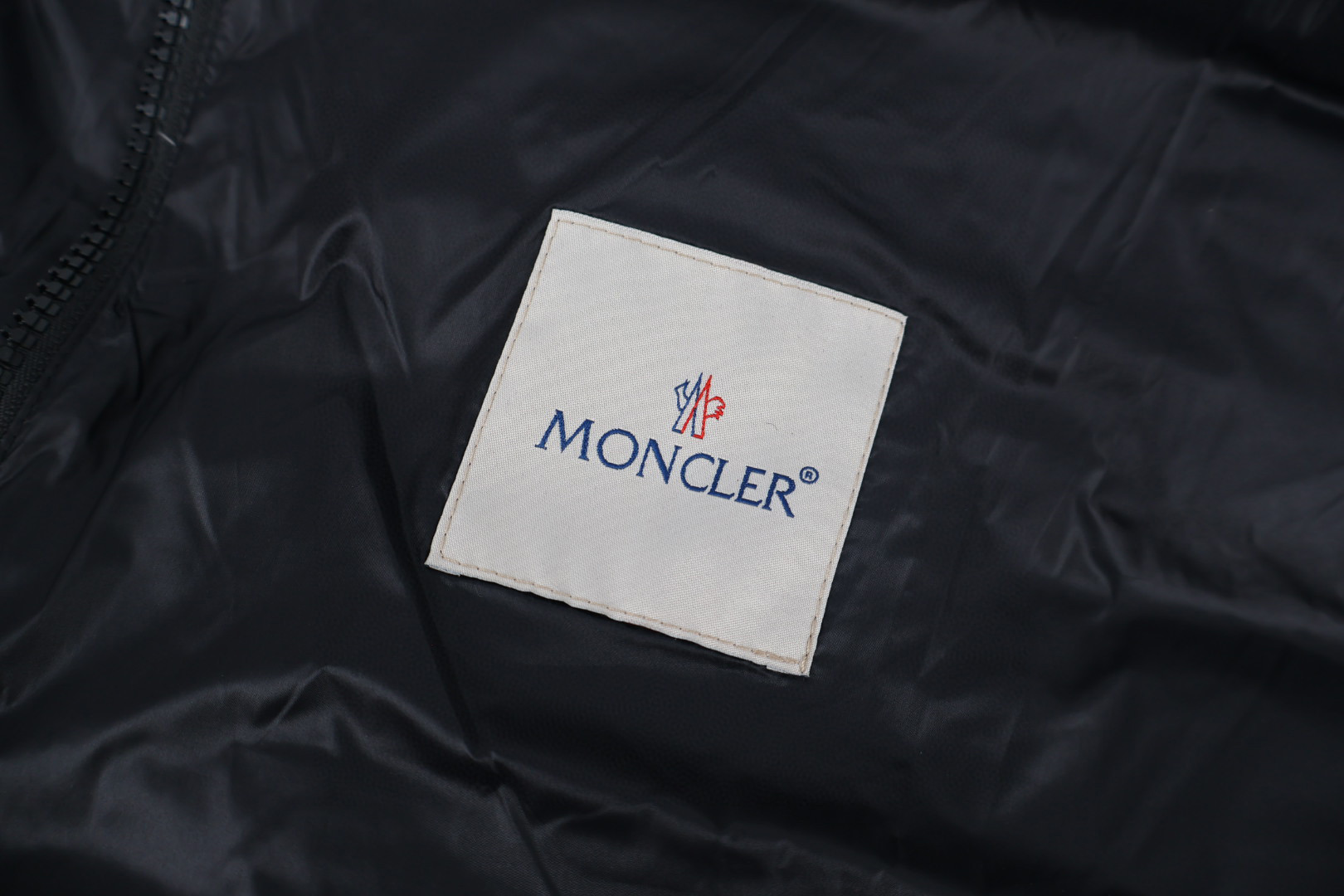 Moncler 蒙口 羊羔毛毛领羽绒服 保暖 外套 女款 黑色 E0 K20931A00150539ZD999