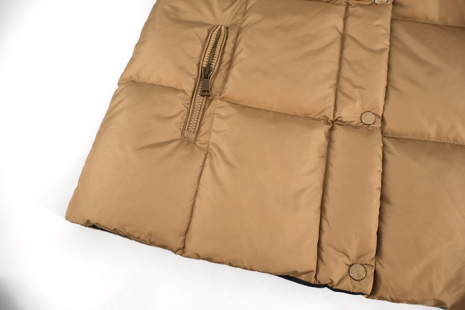 Moncler 蒙口 羊羔毛毛领羽绒服 保暖 外套 女款 驼米色 E0 K20931A00150539ZD226