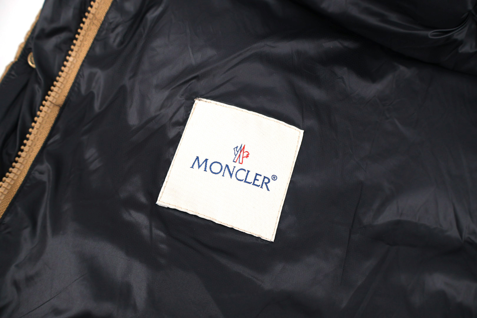 Moncler 蒙口 羊羔毛毛领羽绒服 保暖 外套 女款 驼米色 E0 K20931A00150539ZD226