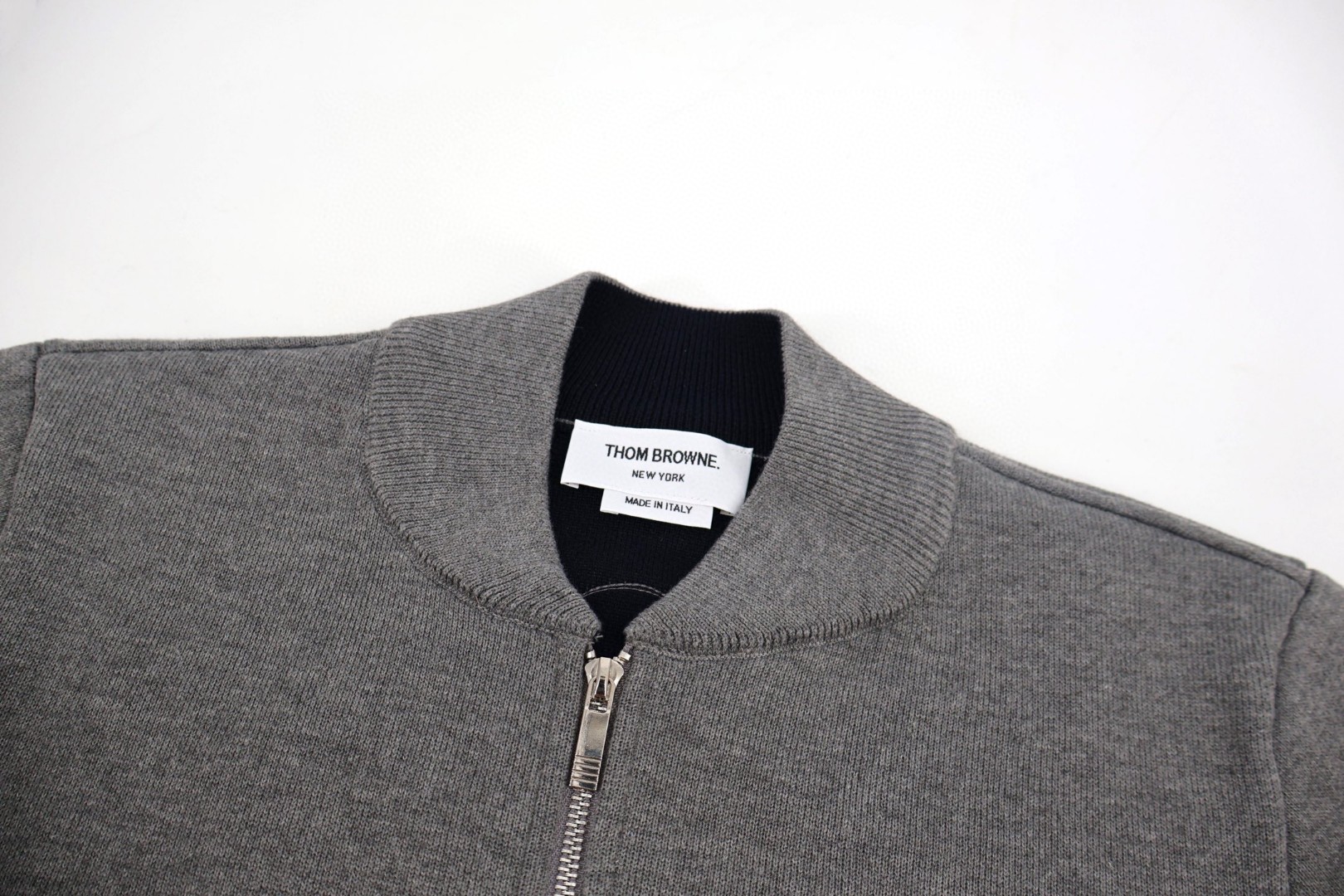 THOM BROWNE 贝壳章仔针织拉链外套 夹克 长袖 灰色 B5