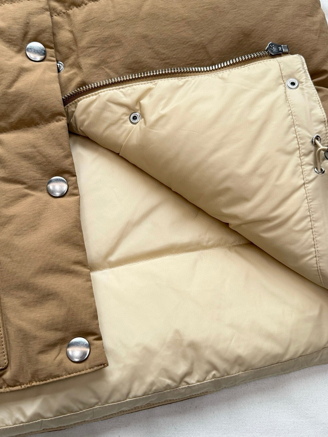 PRADA 普拉达 抽绳羽绒服马甲 背心 夹克 外套 卡其色 D0 29A286-13GP-F0594-S-OOO