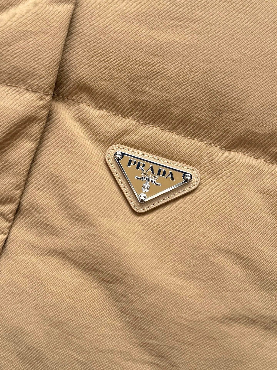 PRADA 普拉达 抽绳羽绒服马甲 背心 夹克 外套 卡其色 D0 29A286-13GP-F0594-S-OOO