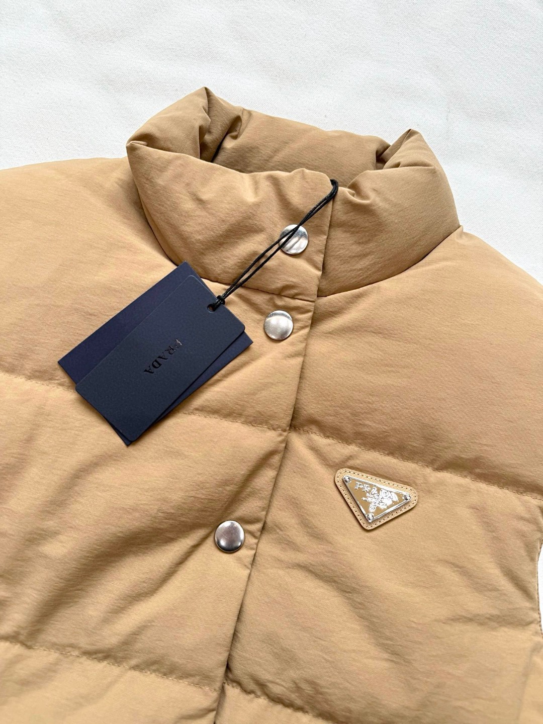 PRADA 普拉达 抽绳羽绒服马甲 背心 夹克 外套 卡其色 D0 29A286-13GP-F0594-S-OOO