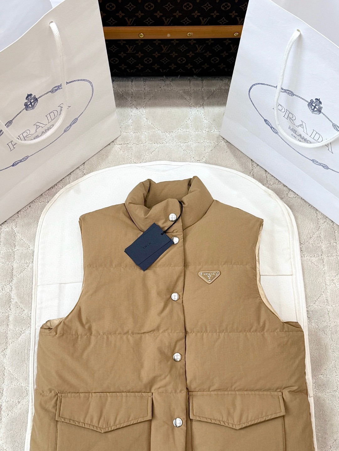 PRADA 普拉达 抽绳羽绒服马甲 背心 夹克 外套 卡其色 D0 29A286-13GP-F0594-S-OOO