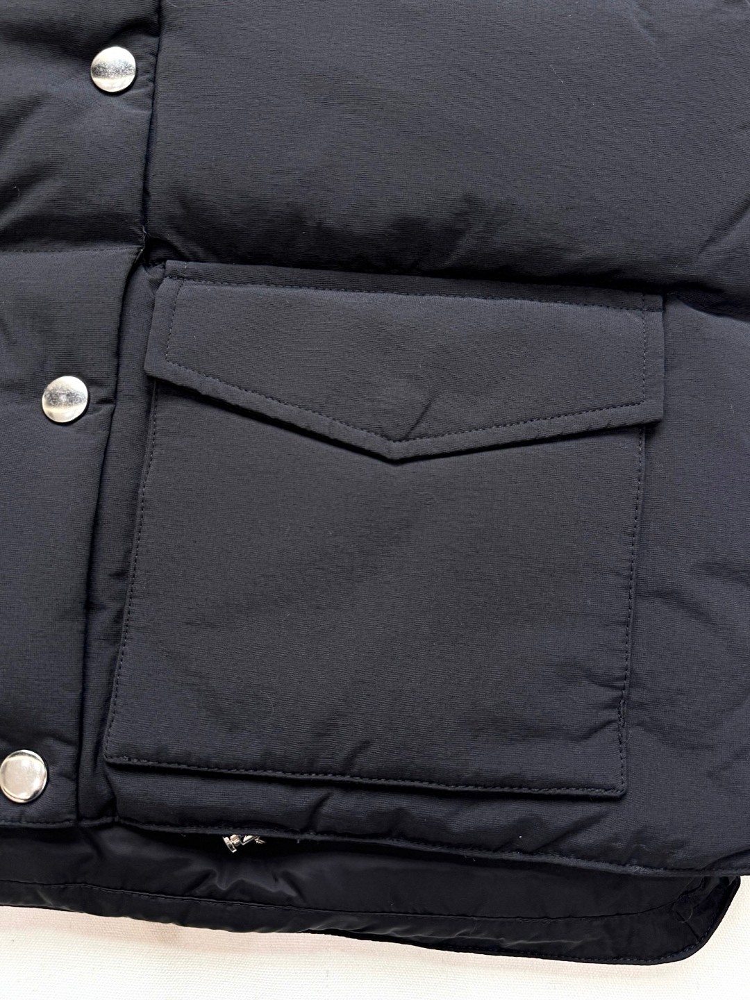 PRADA 普拉达 抽绳羽绒服马甲 背心 夹克 外套 黑色 D0