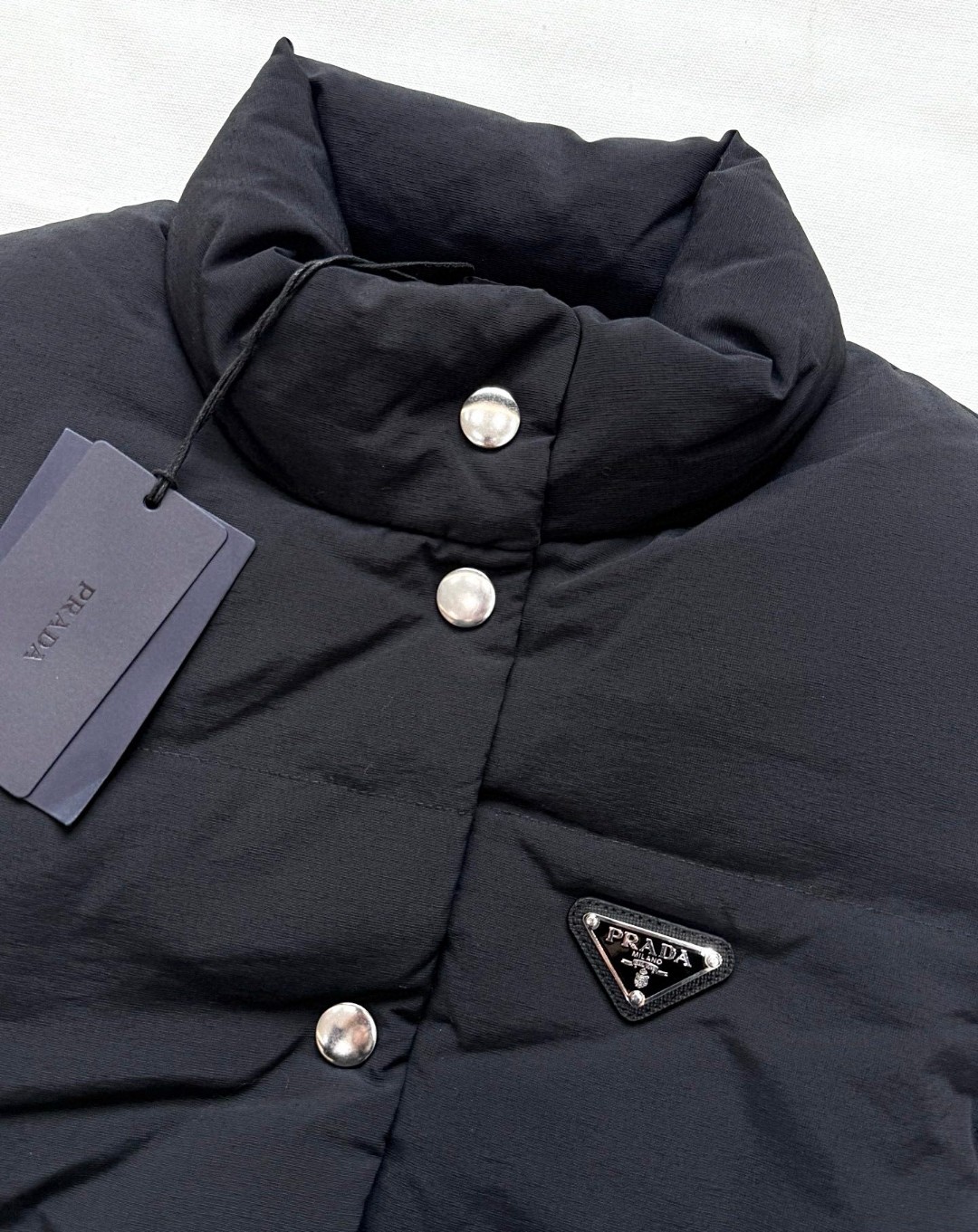 PRADA 普拉达 抽绳羽绒服马甲 背心 夹克 外套 黑色 D0