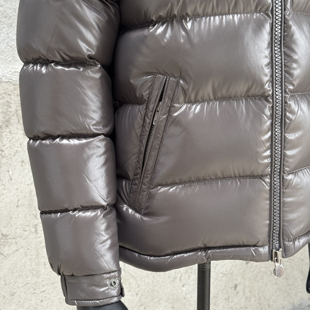 Moncler 蒙口 Maya 玛雅亮面拉链连帽羽绒服 保暖 外套 夹克 灰色 D5 K20911A5360068950930