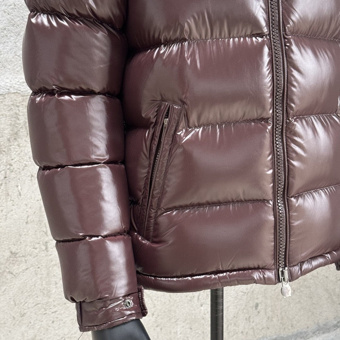 Moncler 蒙口 Maya 玛雅亮面拉链连帽羽绒服 保暖 外套 夹克 深棕色 D5 J20911A5360068950243