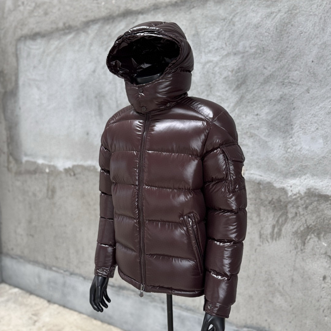 Moncler 蒙口 Maya 玛雅亮面拉链连帽羽绒服 保暖 外套 夹克 深棕色 D5 J20911A5360068950243