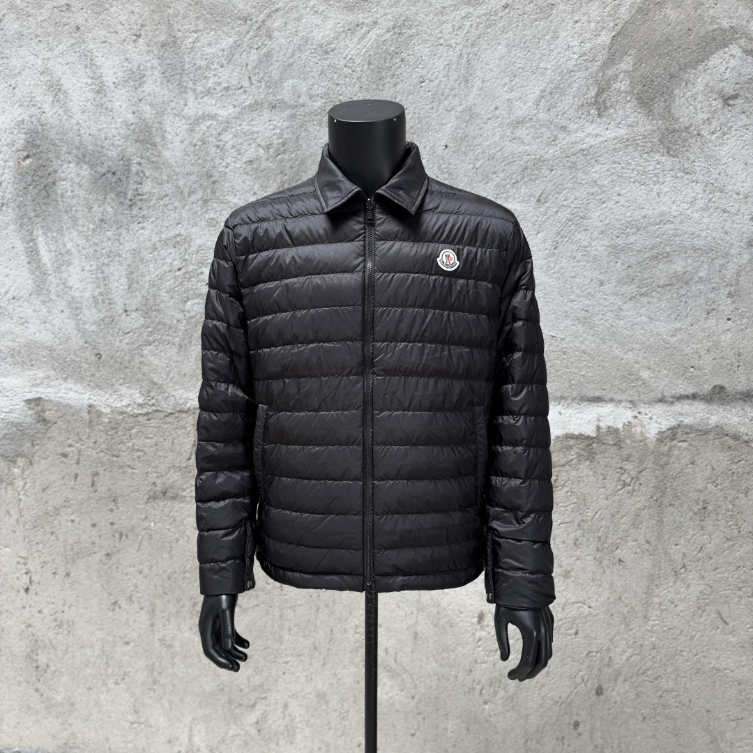 Moncler 蒙口 拉链翻领口袋标识印花双面衬衫式夹克 羽绒服 保暖 外套 黑色 D5 K10911A00045597W3999