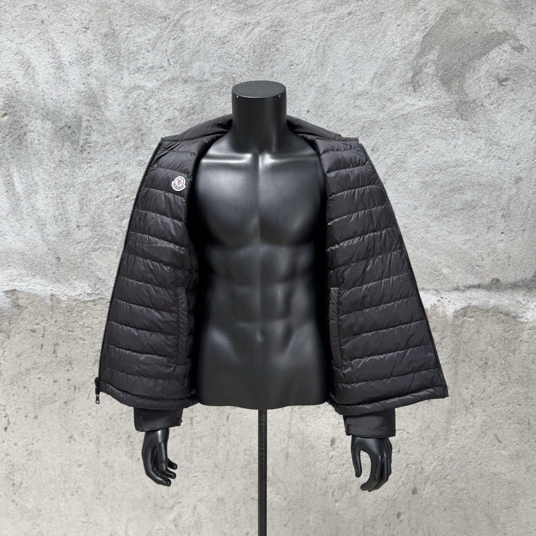 Moncler 蒙口 拉链翻领口袋标识印花双面衬衫式夹克 羽绒服 保暖 外套 黑色 D5 K10911A00045597W3999