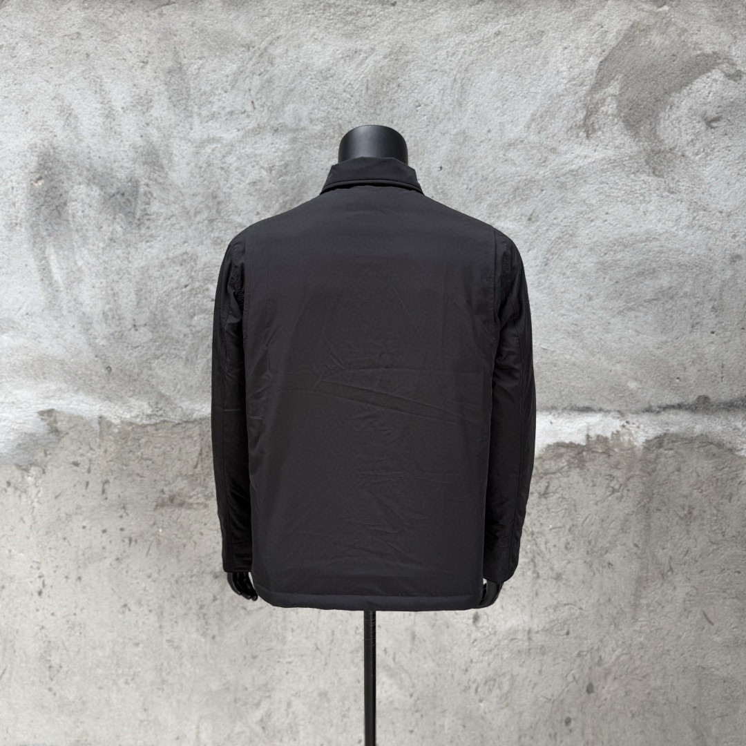 Moncler 蒙口 拉链翻领口袋标识印花双面衬衫式夹克 羽绒服 保暖 外套 黑色 D5 K10911A00045597W3999