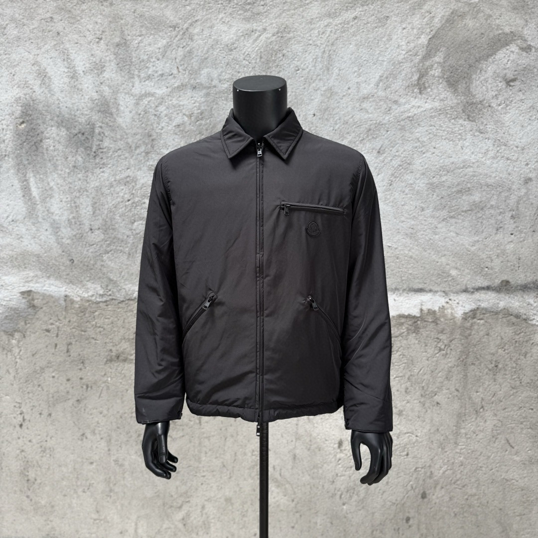 Moncler 蒙口 拉链翻领口袋标识印花双面衬衫式夹克 羽绒服 保暖 外套 黑色 D5 K10911A00045597W3999