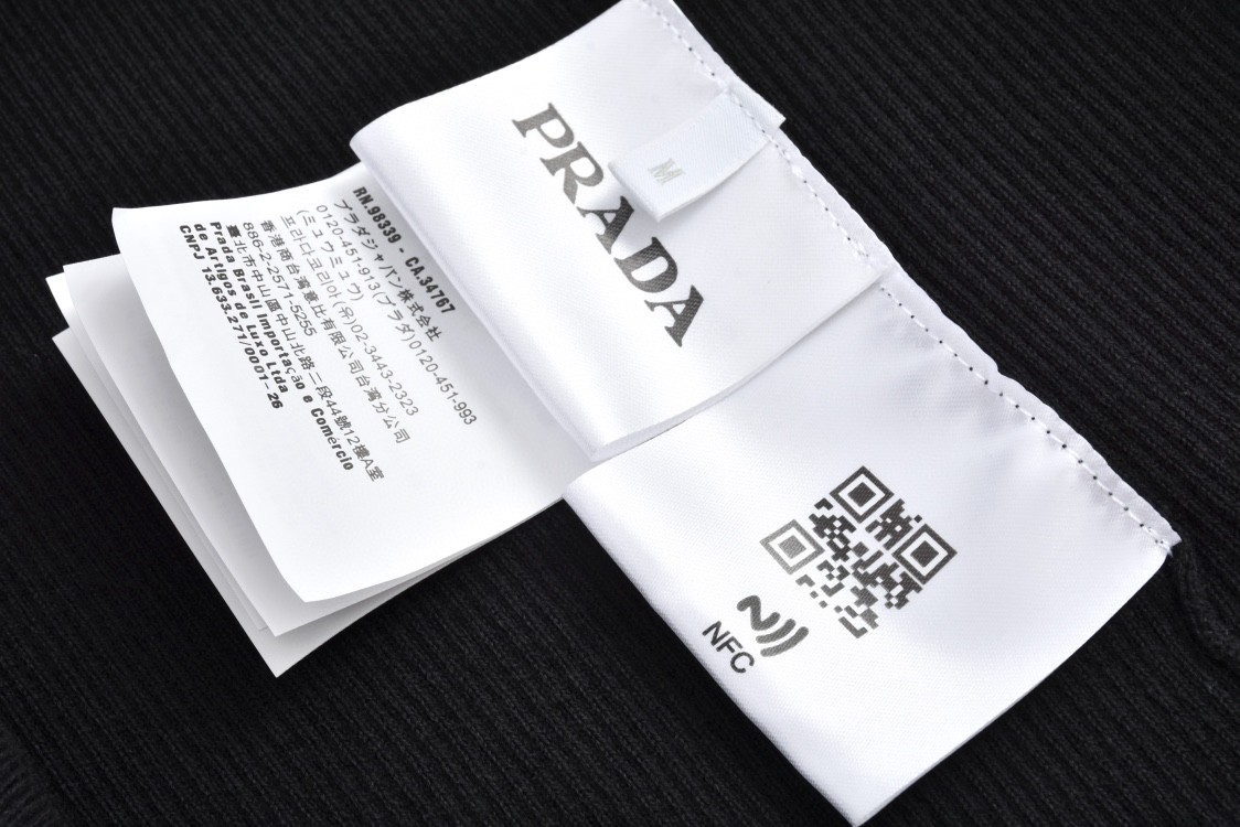 PRADA 普拉达 高领修身打底衫 针织衫 毛衣 长袖 白色 黑色 A5 UMR524-11I0-F0009