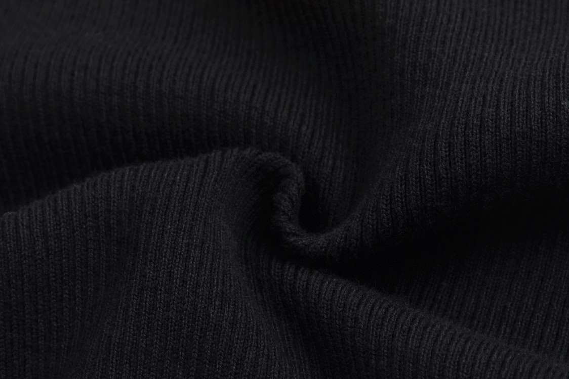 PRADA 普拉达 高领修身打底衫 针织衫 毛衣 长袖 白色 黑色 A5 UMR524-11I0-F0009