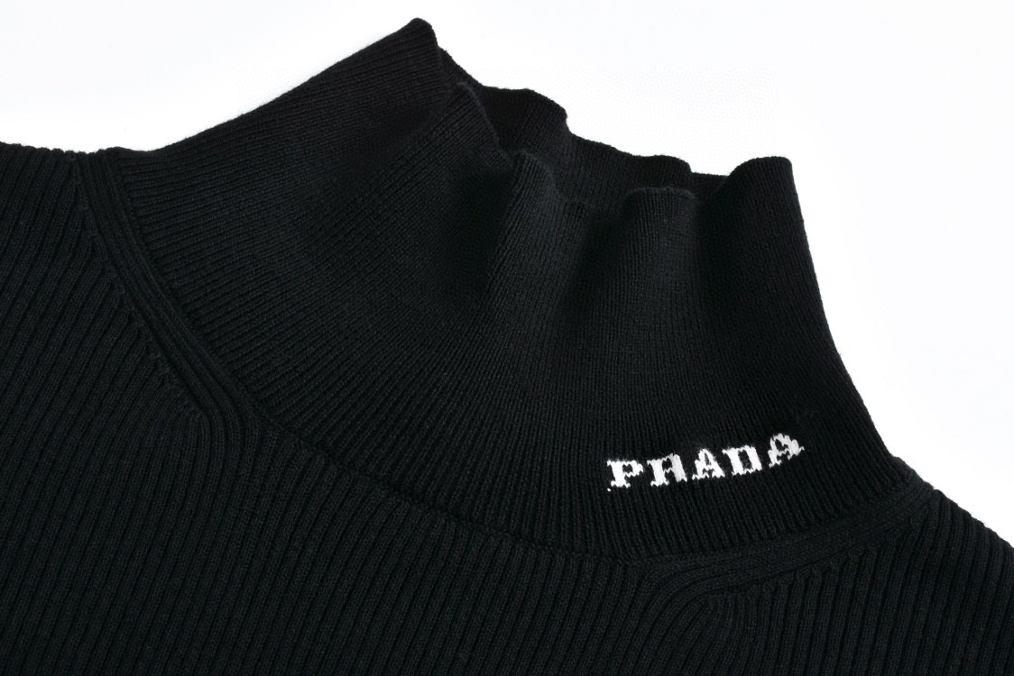 PRADA 普拉达 高领修身打底衫 针织衫 毛衣 长袖 白色 黑色 A5 UMR524-11I0-F0009