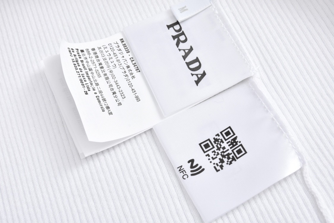 PRADA 普拉达 高领修身打底衫 针织衫 毛衣 长袖 白色 黑色 A5 UMR524-11I0-F0009