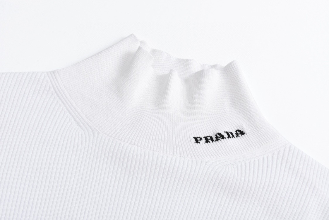 PRADA 普拉达 高领修身打底衫 针织衫 毛衣 长袖 白色 黑色 A5 UMR524-11I0-F0009