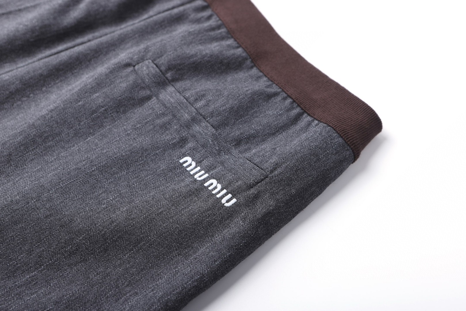 MIU MIU 系带细条纹直筒休闲裤 长裤 裤子 灰色 B0 MP1925-174X-F0480-S-OOO