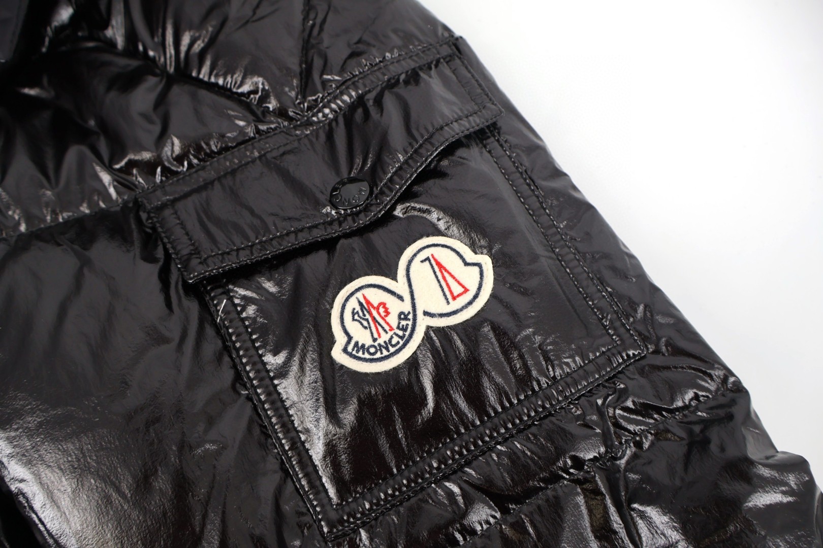 Moncler 蒙口 70周年漆面羽绒服 保暖 外套 夹克 黑色 D0 H20911A002565969T999