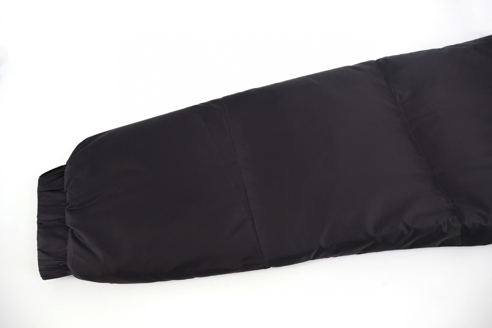 Moncler 蒙口 25FW Couyere 羽绒服 保暖 外套 夹克 黑色 D0 K20911A00158597XQ999