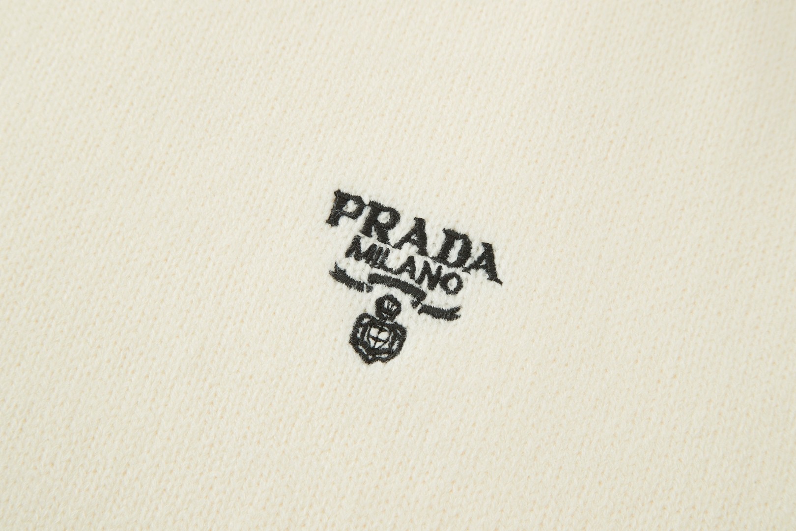 PRADA 普拉达 刺绣标识羊毛针织毛衣 针织衫 长袖 白色 黑色 灰色 B0 