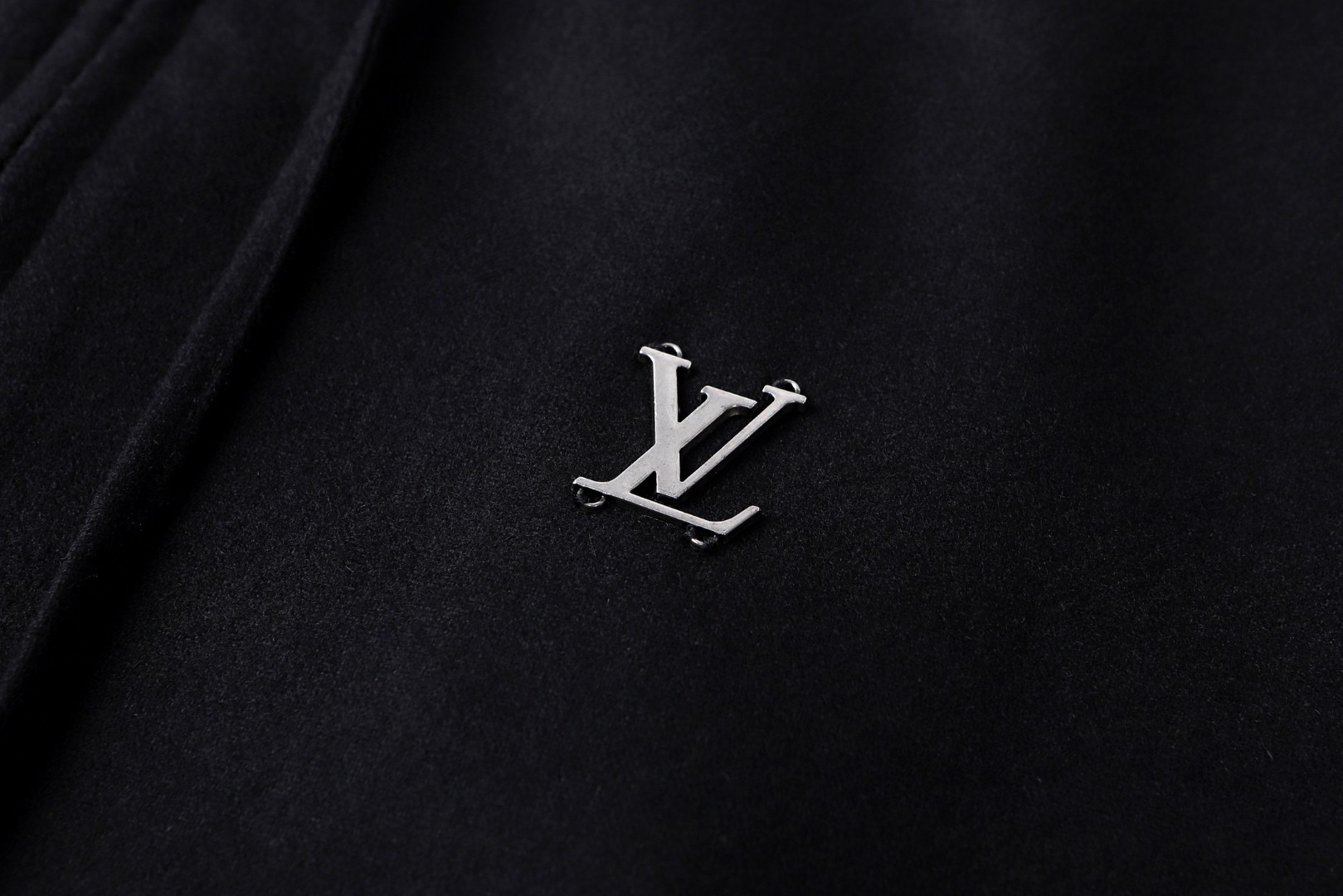 LOUIS VUITTON 路易威登 铁标束腰拉链连帽卫衣 外套 长袖 黑色 B0