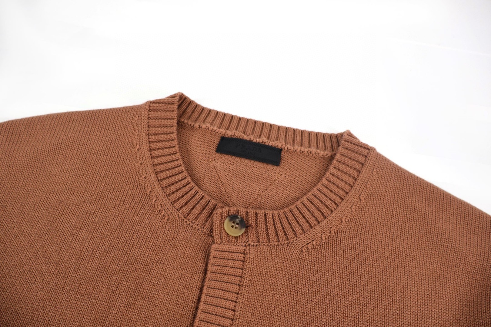 PRADA 普拉达 羊绒后领布标针织衫 开衫 毛衣 长袖 黑色 棕色 B0 UMG414-17TU-F0040-S-OOO