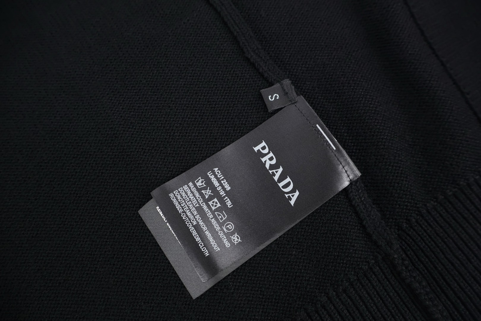 PRADA 普拉达 羊绒后领布标针织衫 开衫 毛衣 长袖 黑色 棕色 B0 UMG414-17TU-F0040-S-OOO