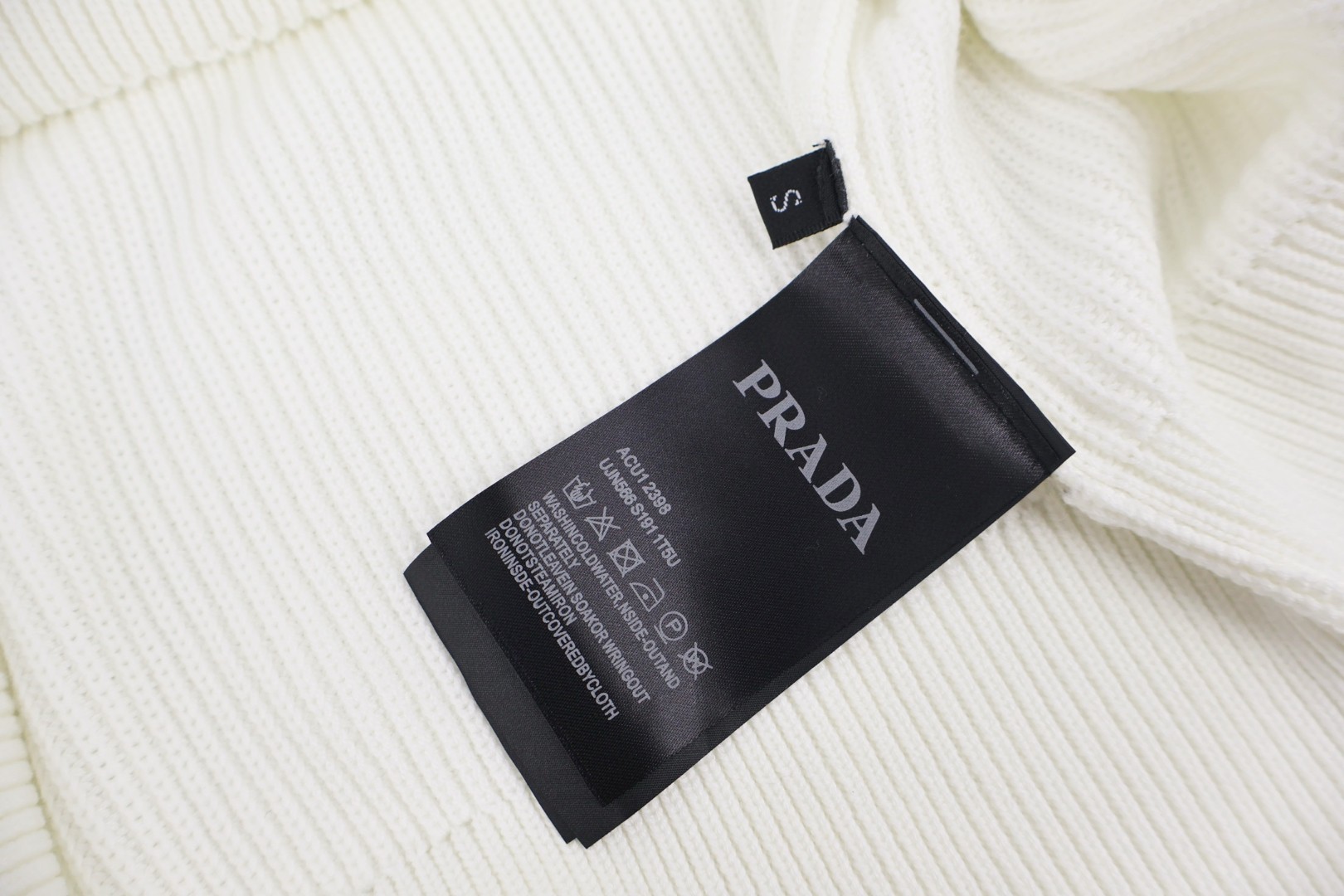 PRADA 普拉达 海鸥领羊绒针织毛衣 针织衫 长袖 白色 蓝色 B0 