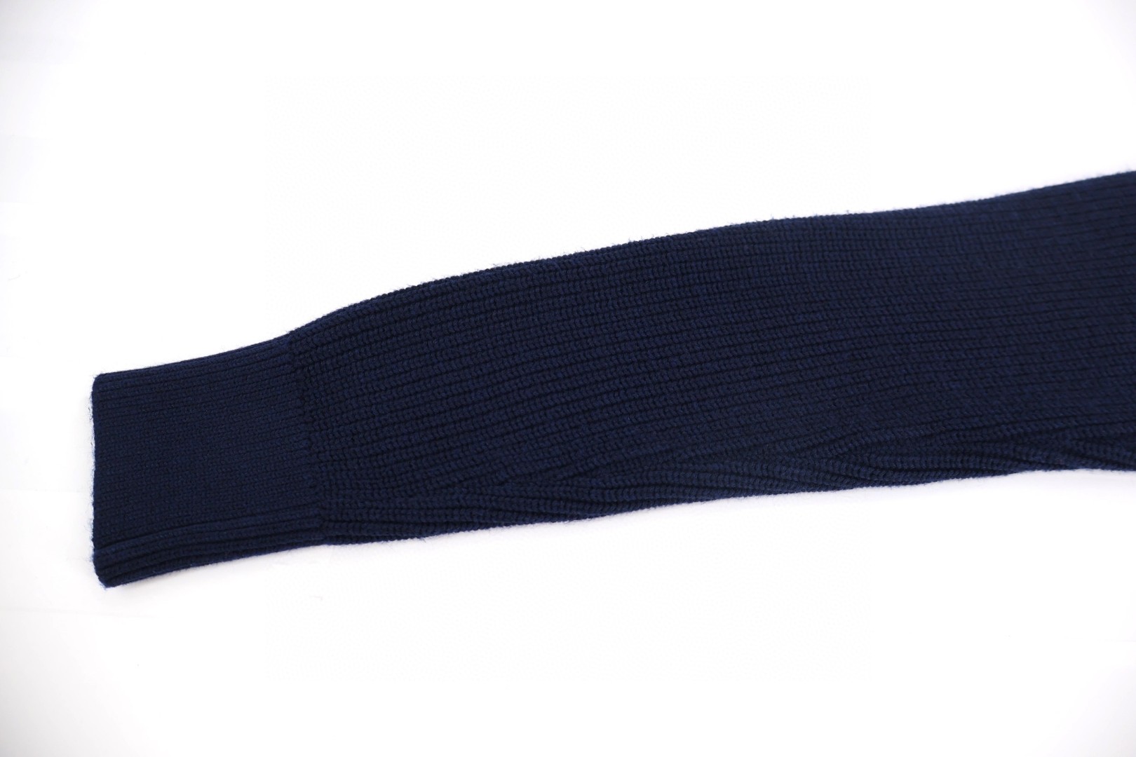 PRADA 普拉达 海鸥领羊绒针织毛衣 针织衫 长袖 白色 蓝色 B0 