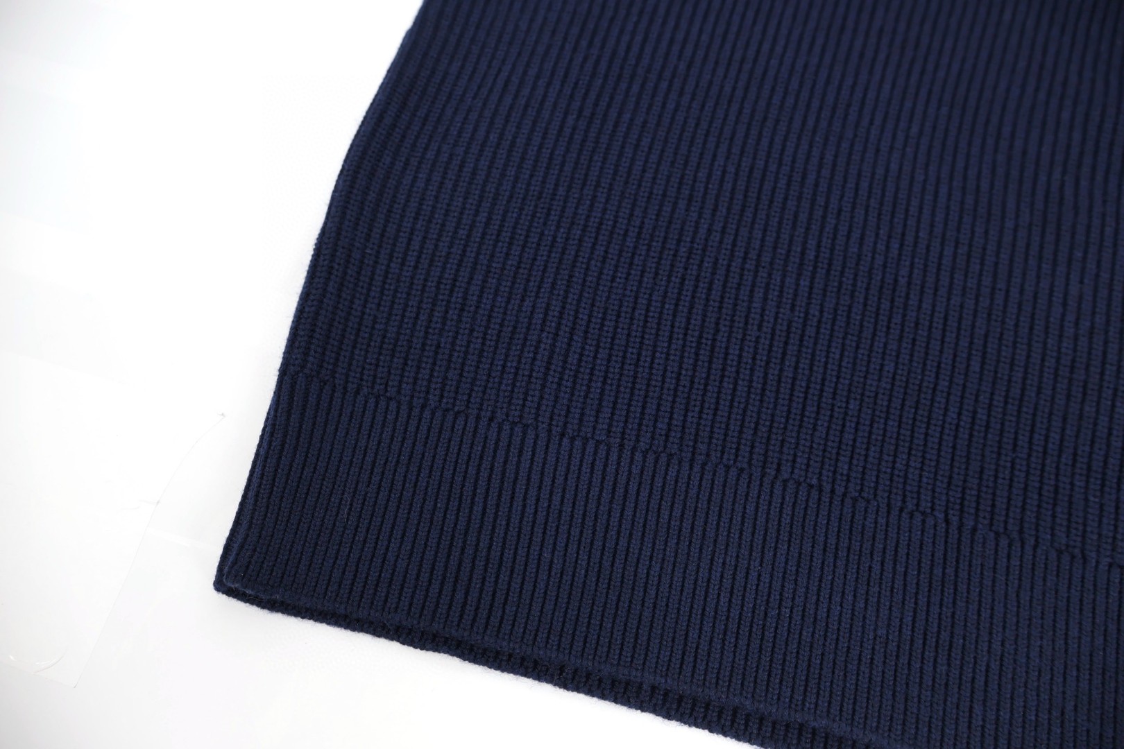 PRADA 普拉达 海鸥领羊绒针织毛衣 针织衫 长袖 白色 蓝色 B0 