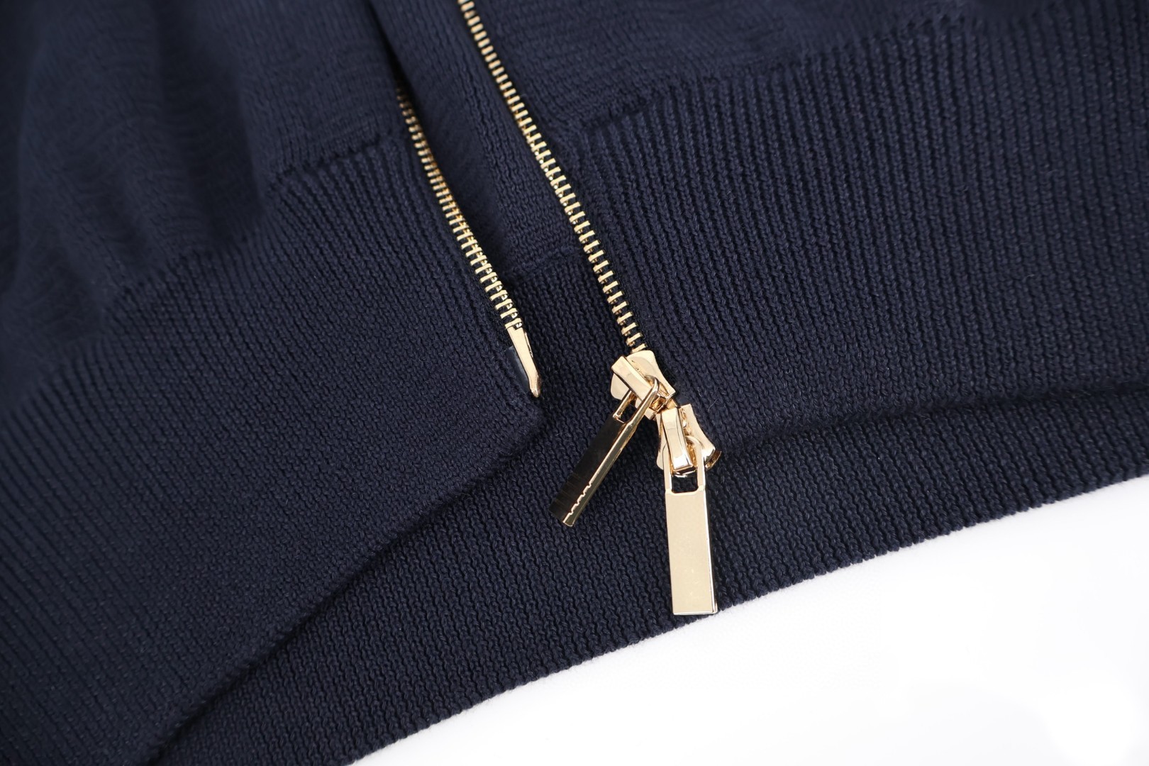 THOM BROWNE 四条杠织带羊毛针织拉链开衫 毛衣 外套 长袖 深蓝色 灰色 B0 MKJ071A-Y1002-025