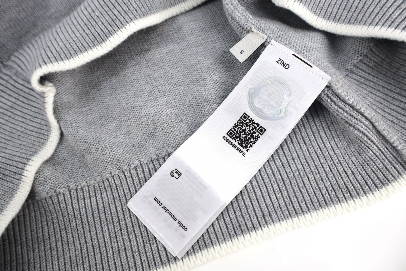 Moncler 蒙口 徽标高领毛衣 针织衫 秋冬 外套 灰色 黑色 B0 K20919F00003M7751910