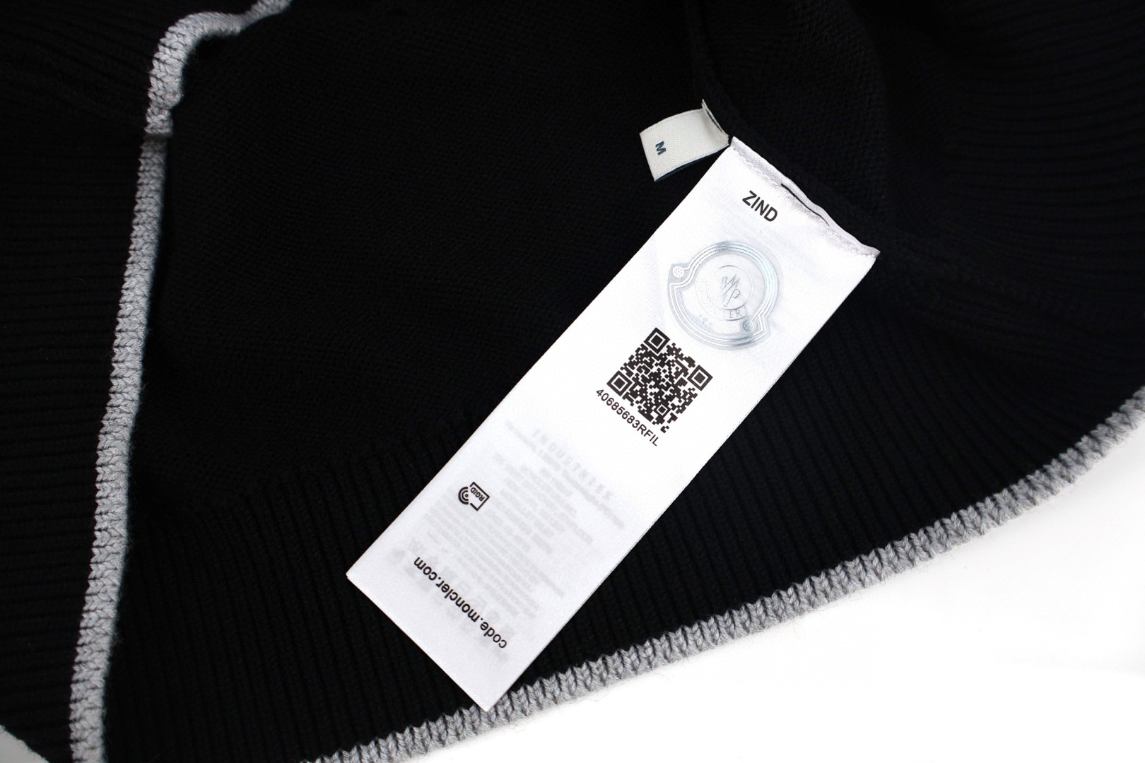 Moncler 蒙口 徽标高领毛衣 针织衫 秋冬 外套 灰色 黑色 B0 K20919F00003M7751910