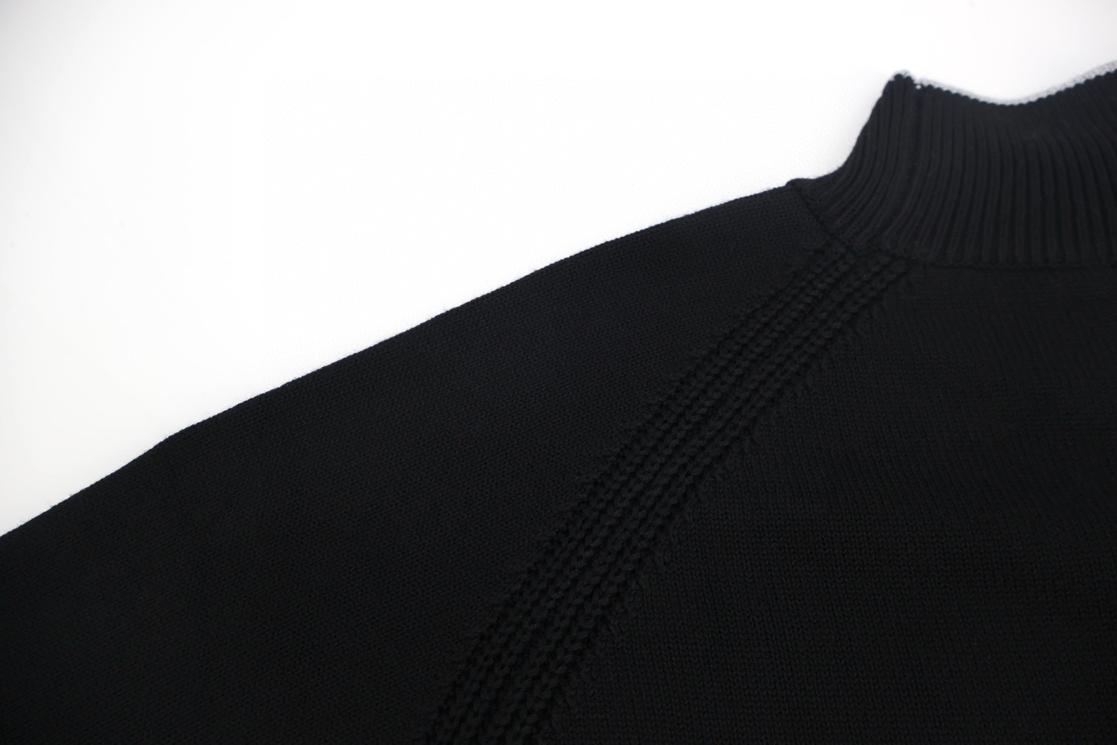 Moncler 蒙口 徽标高领毛衣 针织衫 秋冬 外套 灰色 黑色 B0 K20919F00003M7751910