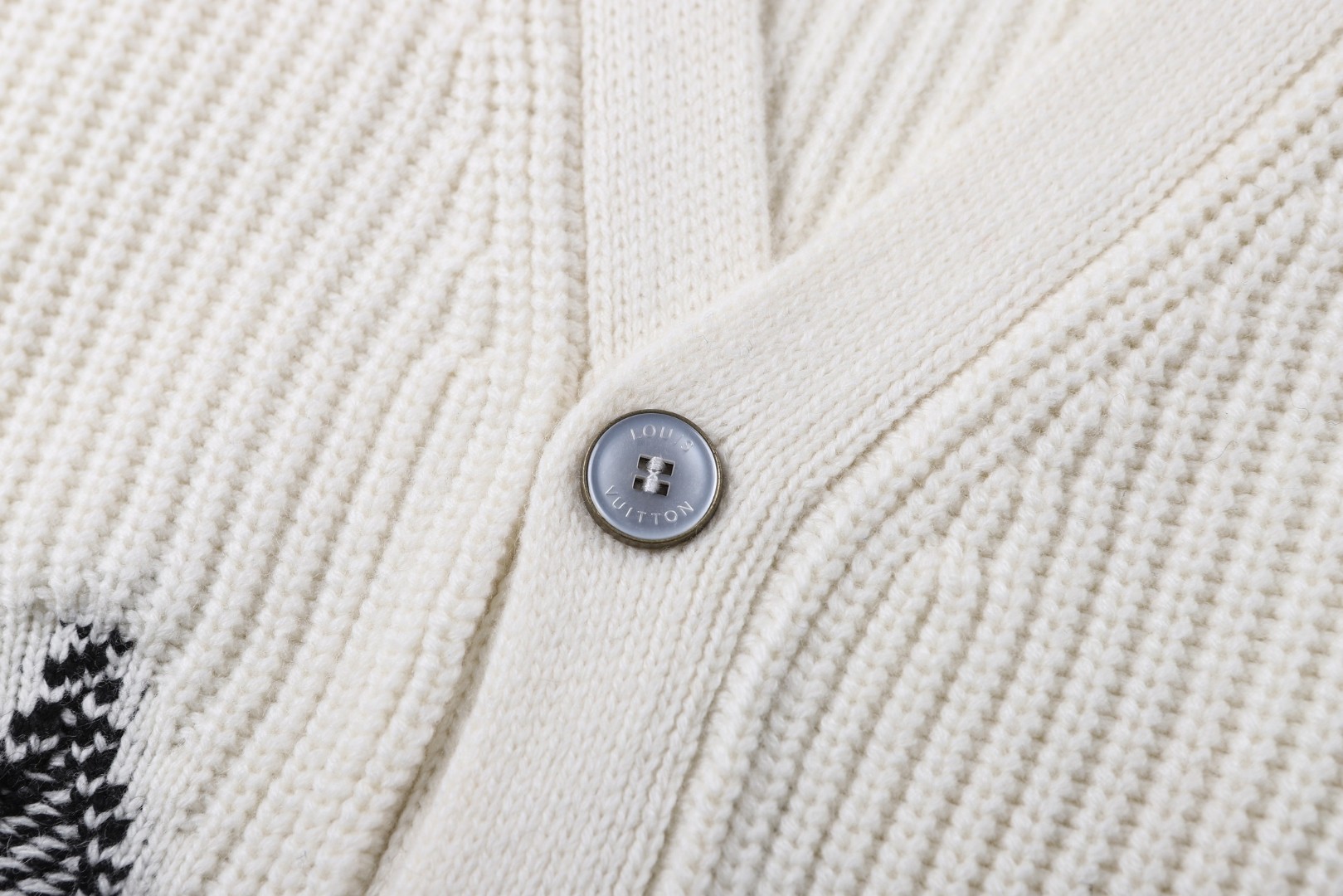 LOUIS VUITTON 路易威登 老花提花针织衫 开衫 毛衣 外套 米色 C0 1AJBX5