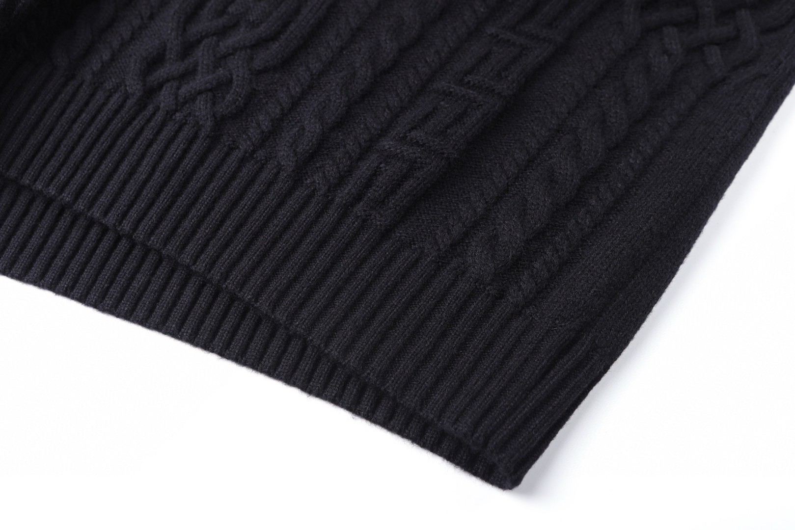 Versace 范思哲 圆领提花毛衣 针织衫 外套 长袖 黑色 C0 1013556-1A09578-1B000