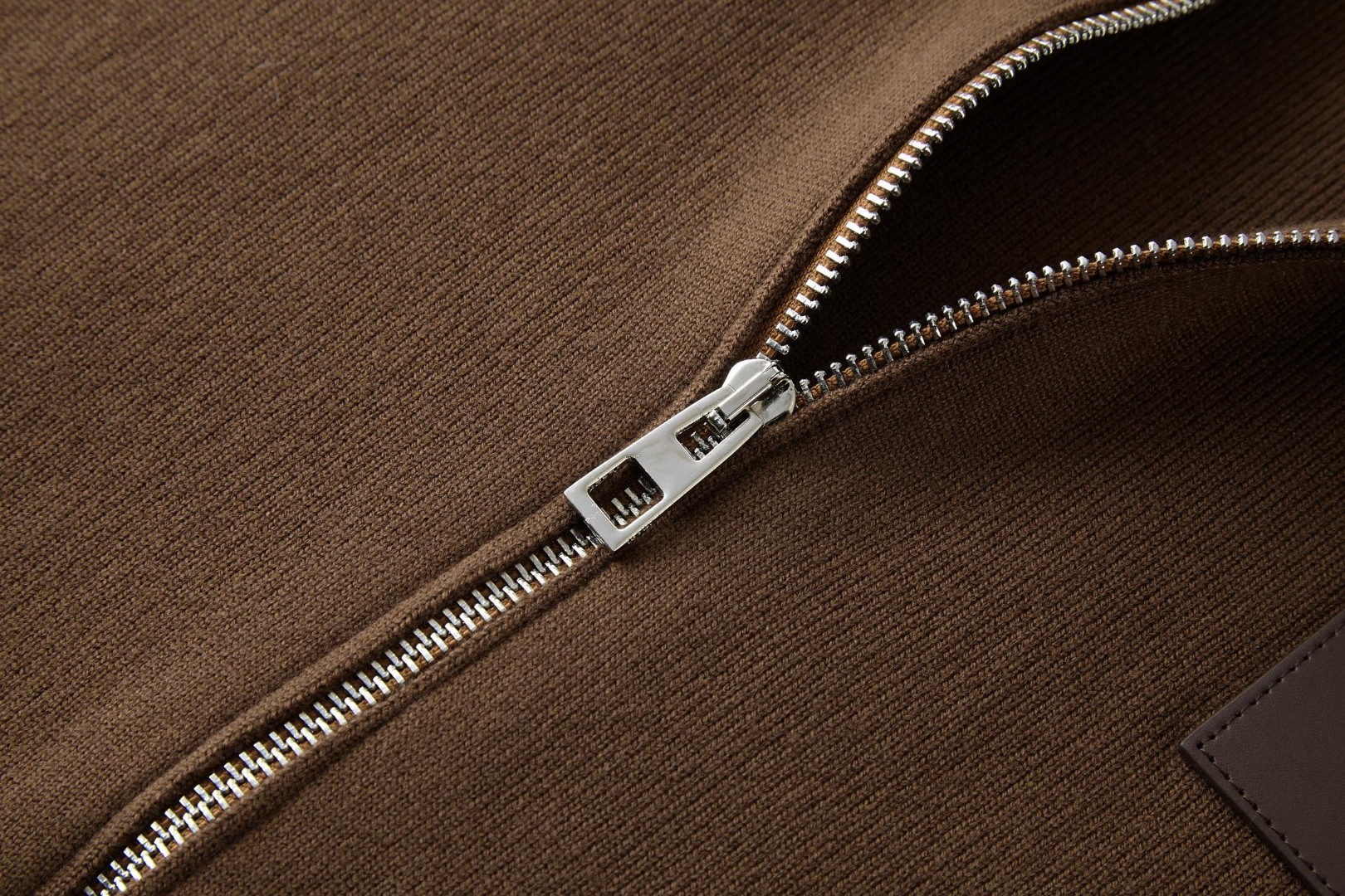 LOEWE 罗意威 皮标口袋针织拉链帽衫 卫衣 外套 长袖 棕色 B5 H526Y16KAS-3100