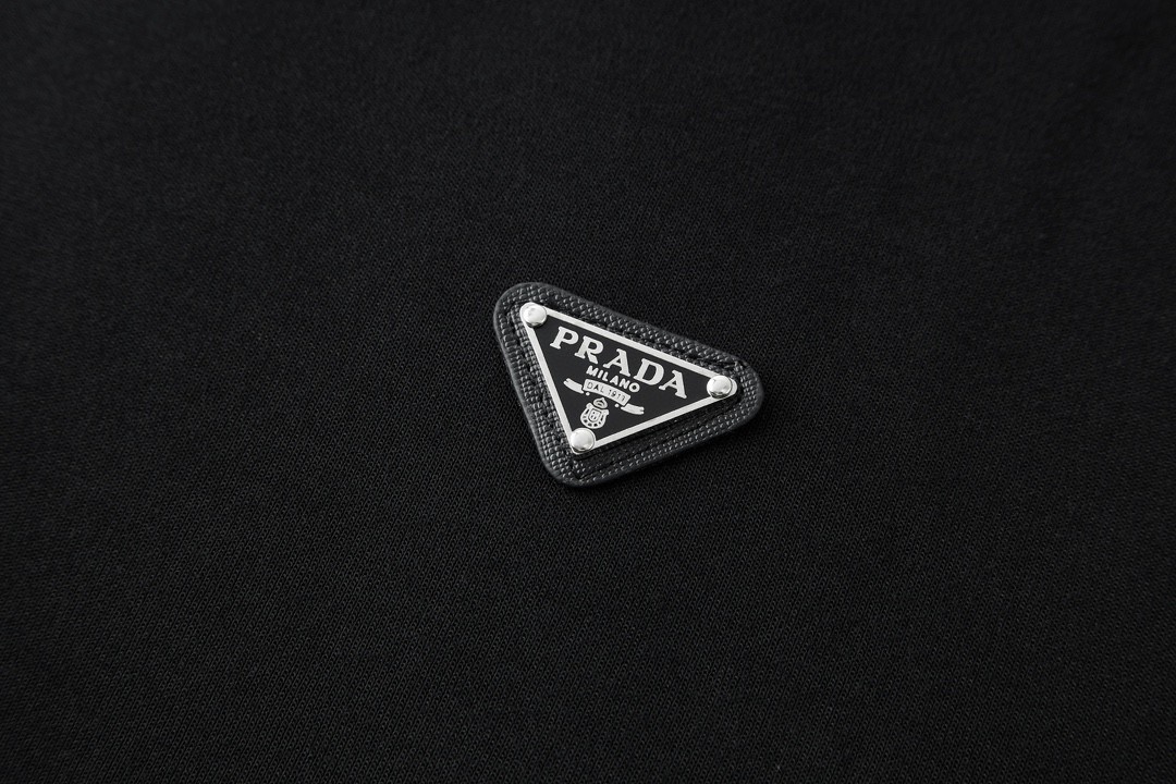 PRADA 普拉达 尼龙拼接空气层卫衣 套头 外套 长袖 深蓝色 黑色 B0 UJL90B-11OQ-F0008