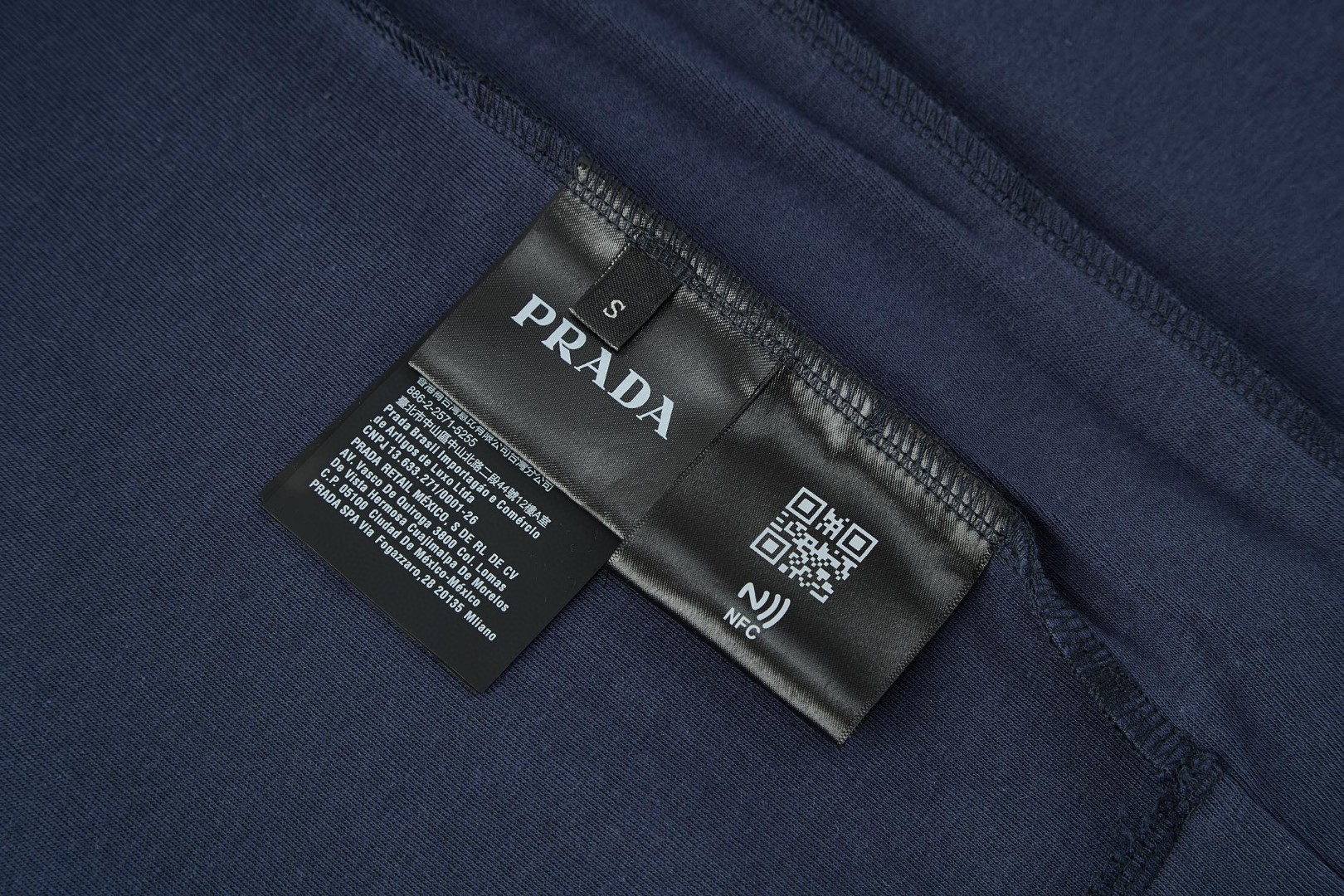 PRADA 普拉达 尼龙拼接空气层卫衣 套头 外套 长袖 深蓝色 黑色 B0 UJL90B-11OQ-F0008