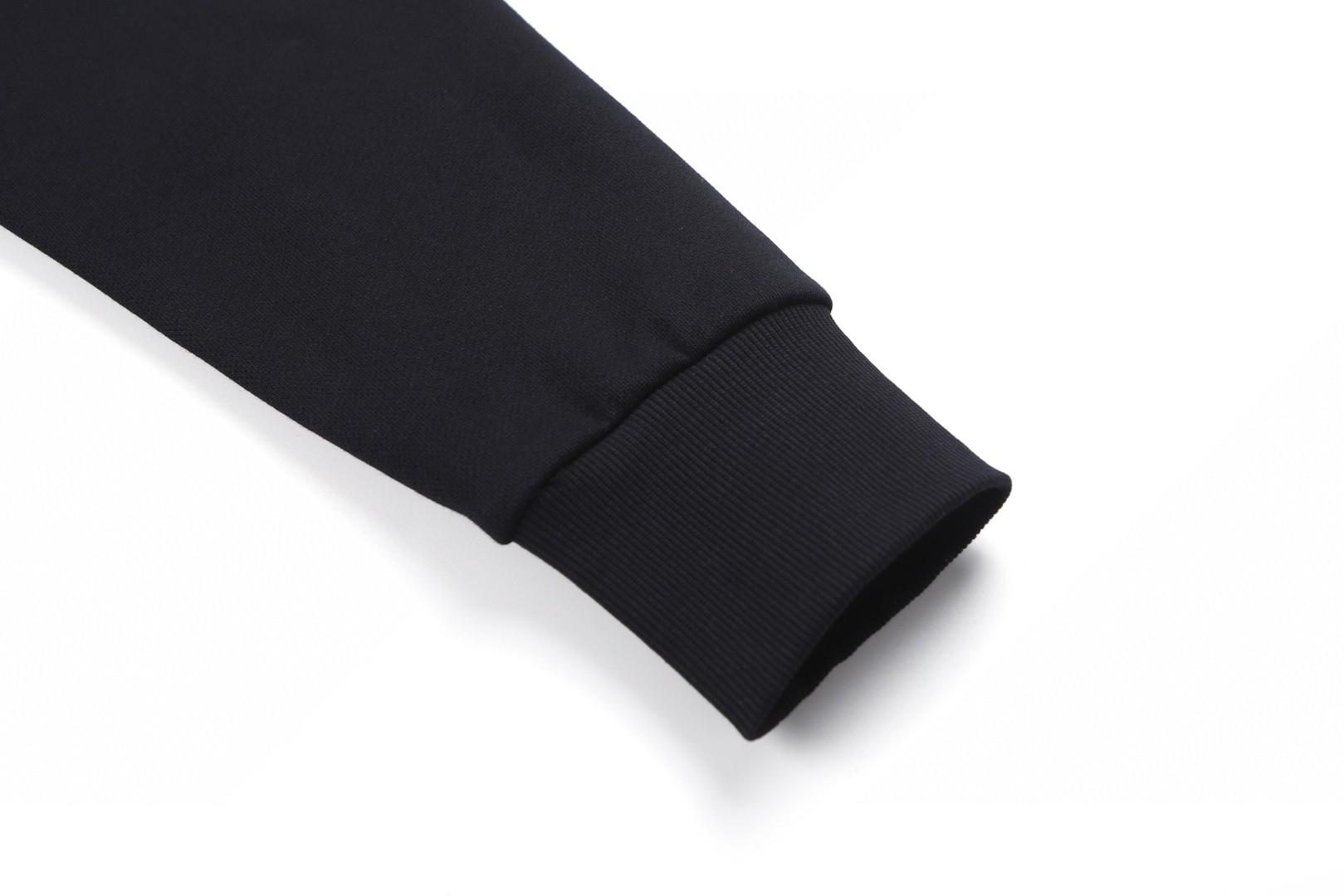 Moncler 蒙口 重影印花圆领卫衣 秋冬 外套 黑色 白色 A5 K10918G00007809KR999