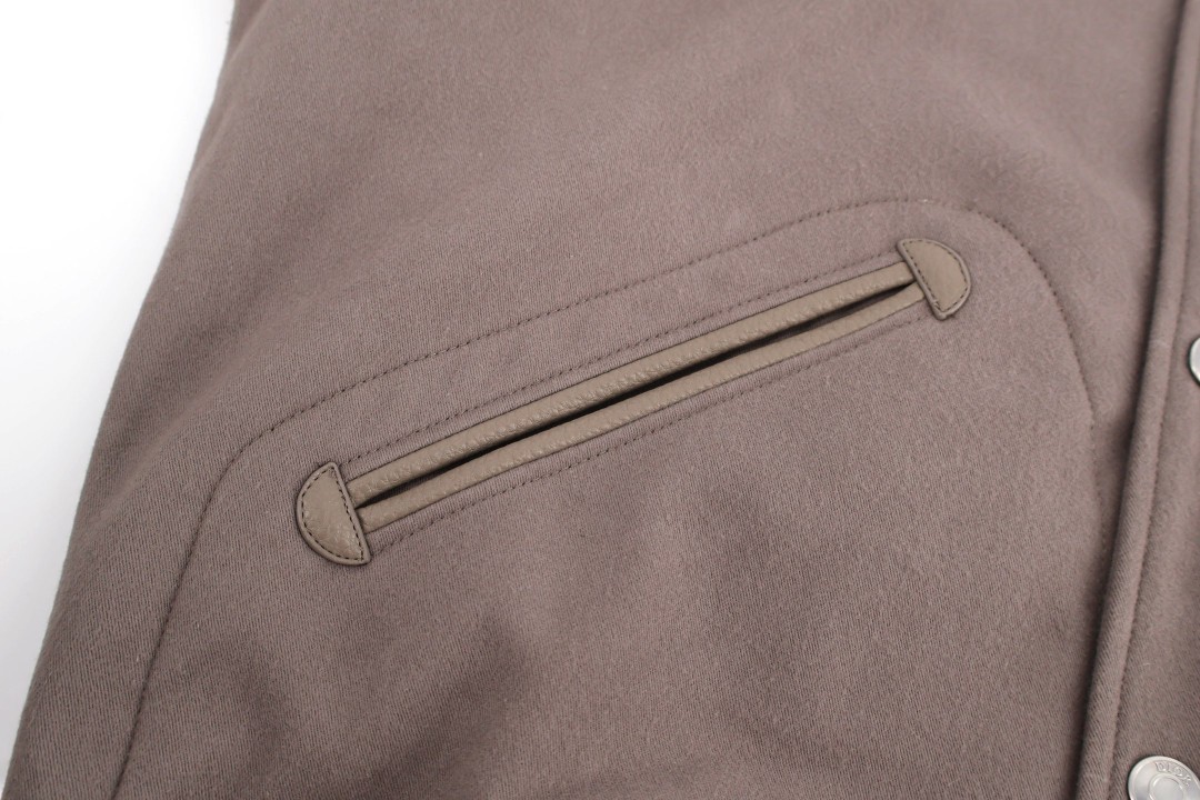 DIOR 迪奥 麂皮拼皮袖刺绣棒球服夹克 外套 长袖 C5 583L434A0700-C884