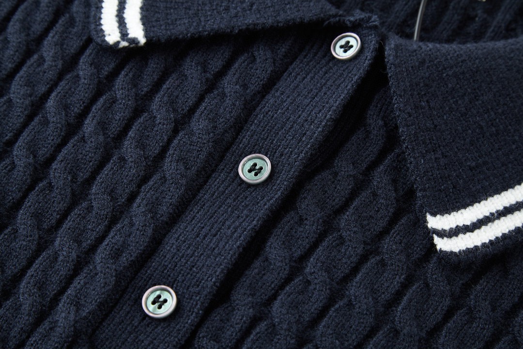 MIU MIU 缪缪 麻花针织Polo领毛衣 针织衫 长袖 藏蓝色 B0